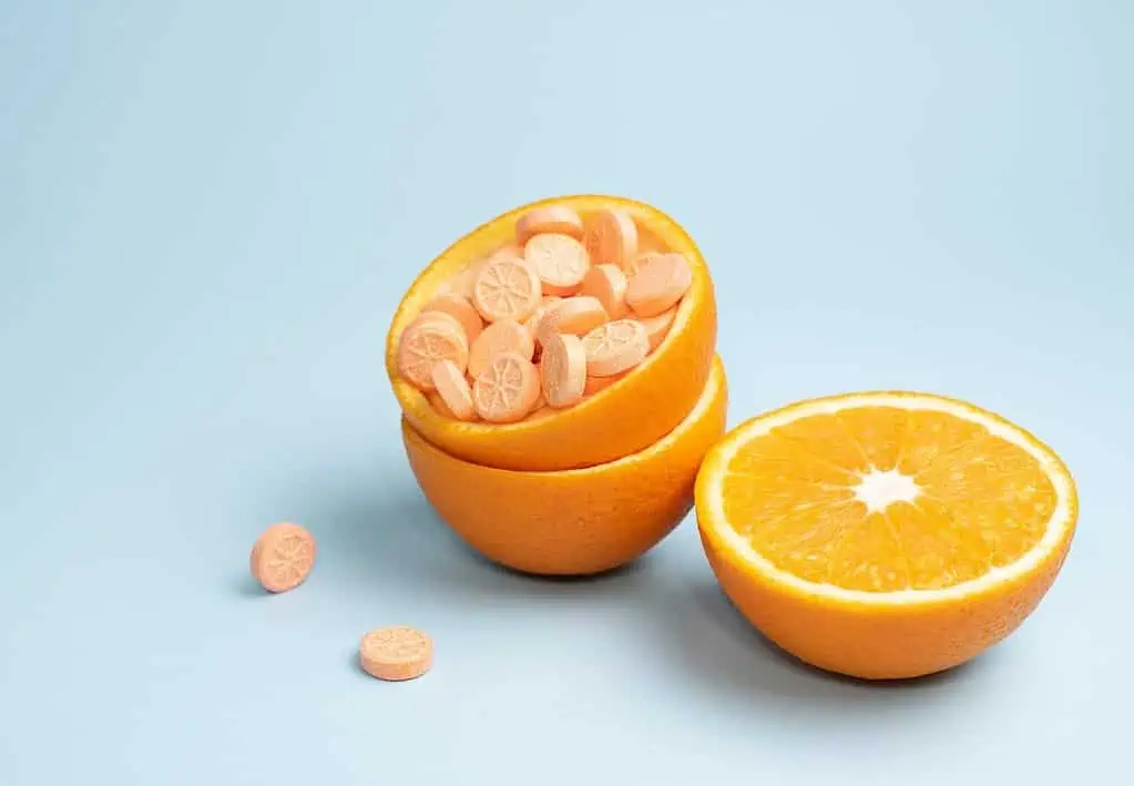 오렌지와 비타민C 영양제